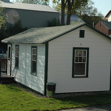 Channel Waterfront Cottages Weirs Beach Habitación foto