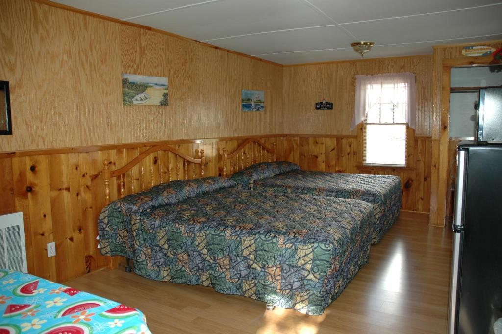 Channel Waterfront Cottages Weirs Beach Habitación foto