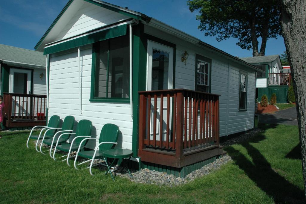 Channel Waterfront Cottages Weirs Beach Habitación foto