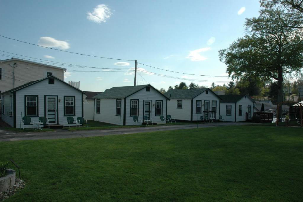 Channel Waterfront Cottages Weirs Beach Habitación foto