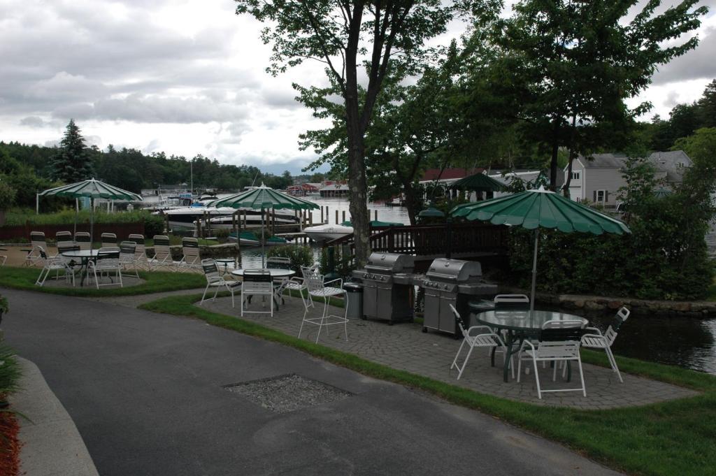 Channel Waterfront Cottages Weirs Beach Habitación foto