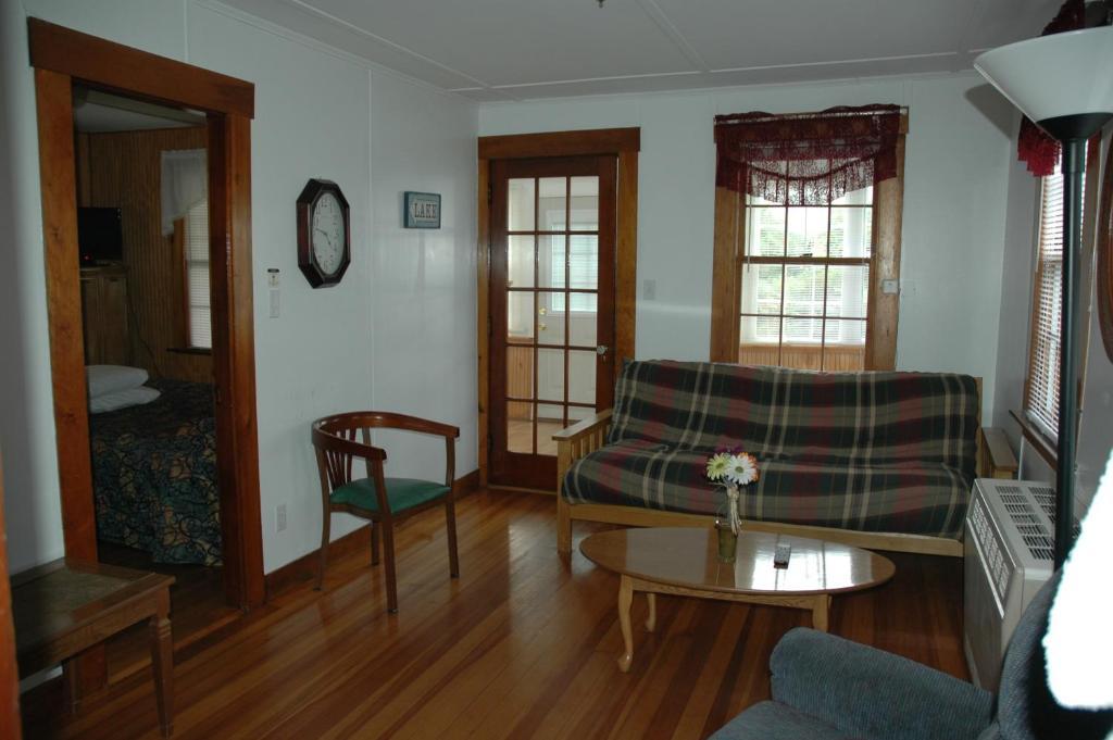 Channel Waterfront Cottages Weirs Beach Habitación foto