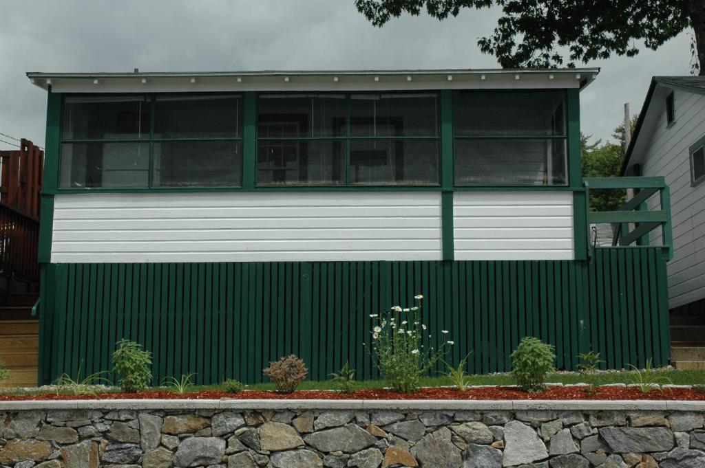 Channel Waterfront Cottages Weirs Beach Habitación foto